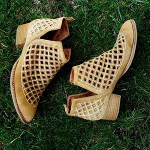 Jeffrey Campbell Taggart mustard suede booties 10